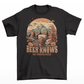 Black Oktoberfest t-shirt with a beer in a mountain landscape with text  "BEER KNOWS NO BOUNDARIES".